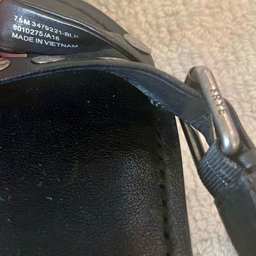 Frye Morgan Flat Sandals - Picture 4 of 6